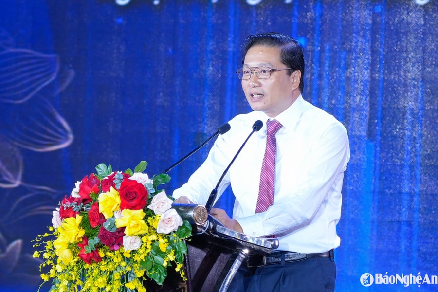 Báo chí Nghệ An tiếp tục tiến bước mạnh mẽ, vững chắc trong kỷ nguyên mới