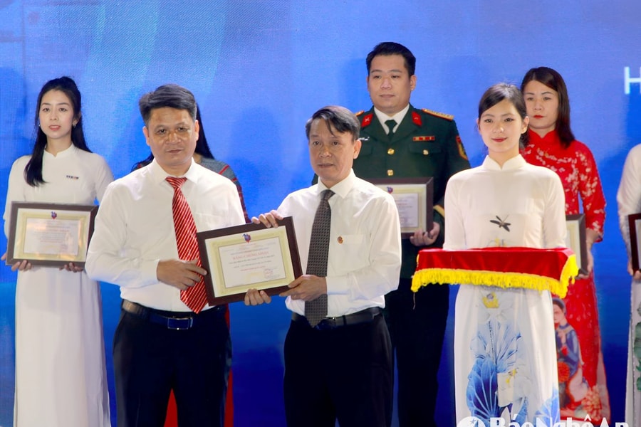 Báo Nghệ An đoạt giải Sản phẩm báo chí ấn tượng tại Hội Báo toàn quốc 2025