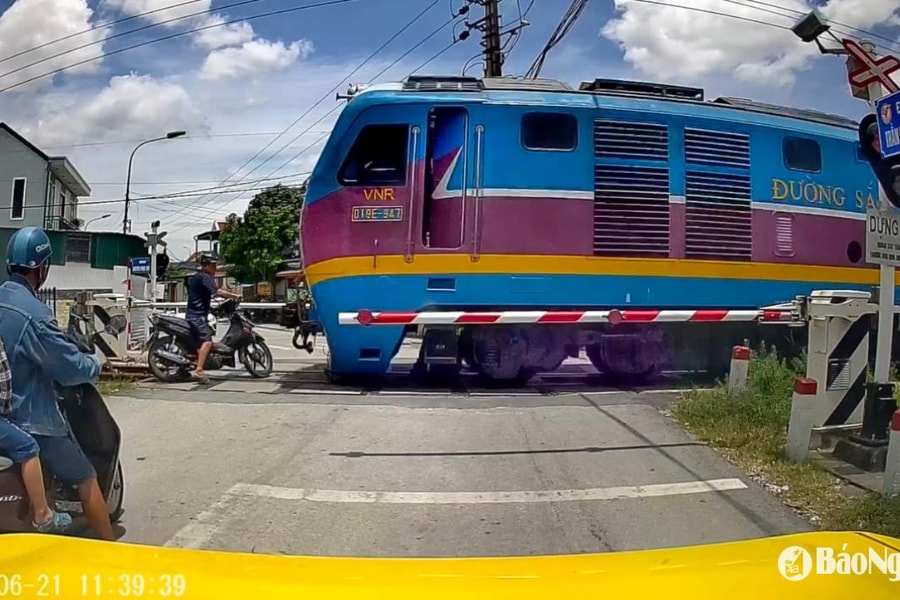 Người đàn ông tử vong khi cố vượt qua đường sắt tại thành phố Vinh