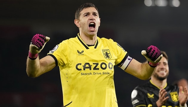 CLB Bình Định xuống hạng, SHB Đà Nẵng đá play-off; Đối thủ của MU ở thương vụ Emiliano Martinez