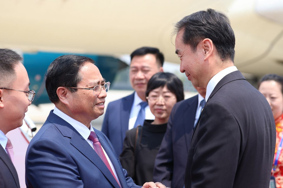 Thủ tướng Phạm Minh Chính tới Trung Quốc