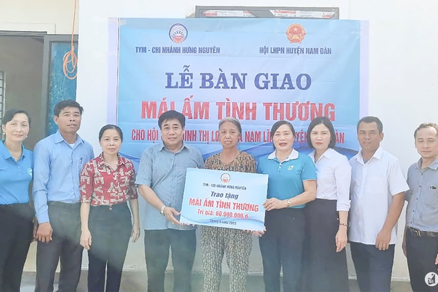 TYM chi nhánh Hưng Nguyên trao hỗ trợ làm nhà cho người nghèo