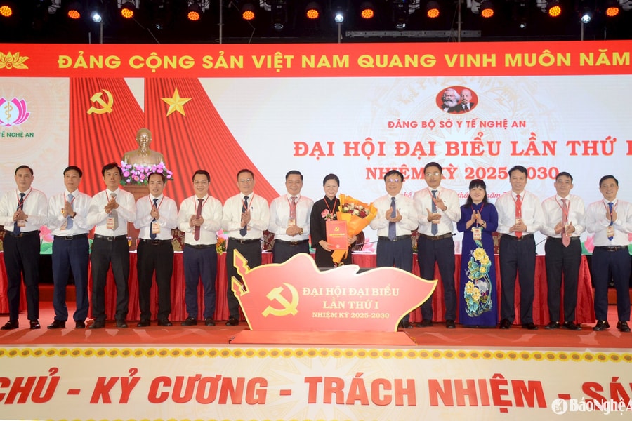 Đồng chí Lê Thị Hoài Chung giữ chức Bí thư Đảng uỷ Sở Y tế nhiệm kỳ 2025-2030