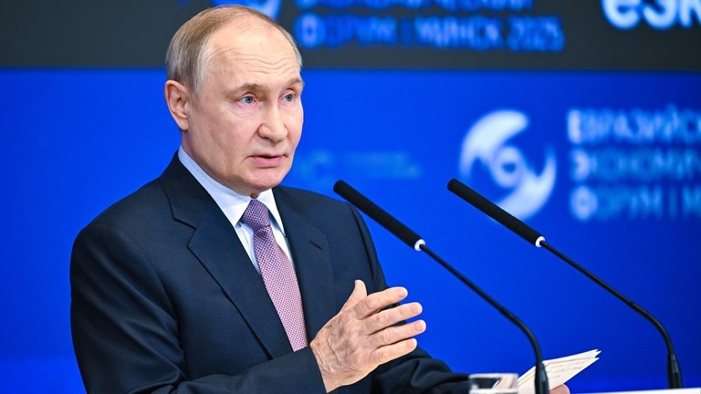 Điều bất ngờ Tổng thống Putin nói về 300 tỷ USD bị đóng băng: 'Đó có thể là điều tốt'