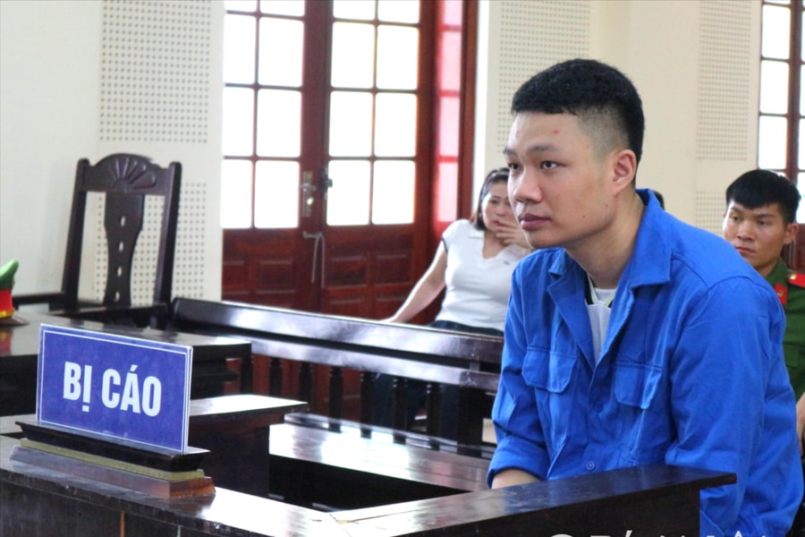 Làm ăn thua lỗ, gã trai dựng màn kịch giả vờ mua xe ô tô cũ rồi lấy thông tin đi lừa đảo