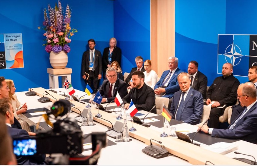 Phương Tây gọi sự hiện diện của ông Zelensky tại NATO là ‘thêm thắt’