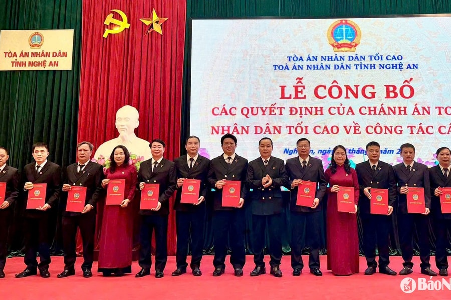Nghệ An công bố quyết định bổ nhiệm 12 Chánh án Tòa án nhân dân khu vực