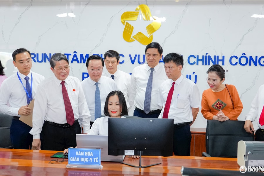 Phó Chủ tịch Quốc hội Nguyễn Đức Hải thăm và làm việc tại phường Vinh Phú, tỉnh Nghệ An