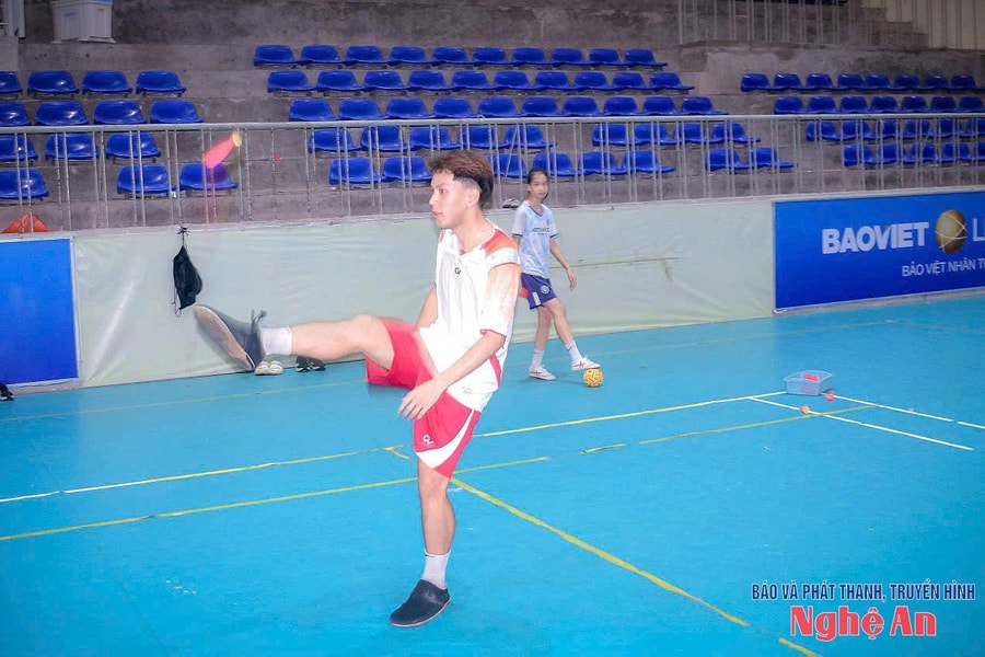 Lê Sỹ Khánh - Niềm hy vọng vàng của đá cầu Nghệ An