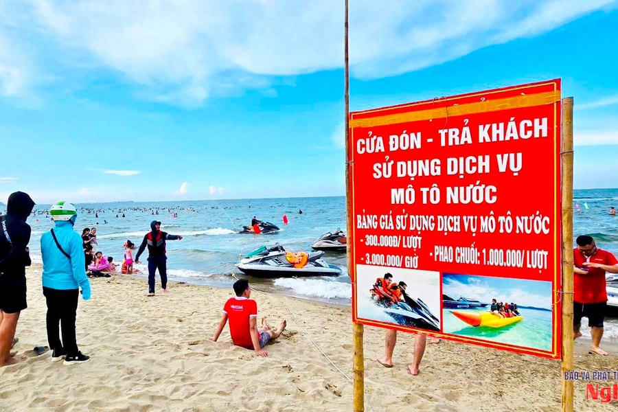 Cua Lo authorities regulate jet ski operations to enhance tourist safety