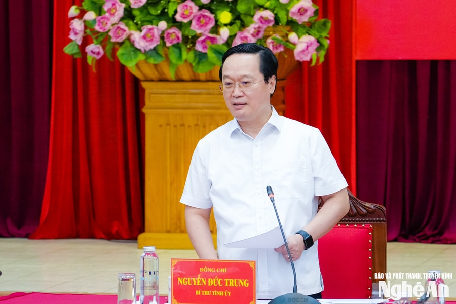 Bí thư Tỉnh ủy Nghệ An chủ trì hội nghị lần thứ 22 Ban Chấp hành Đảng bộ tỉnh khoá XIX