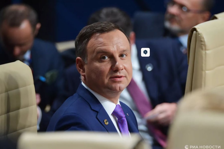 Ba Lan cảnh báo NATO đóng cửa sân bay trung chuyển viện trợ cho Ukraine