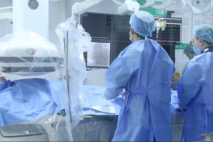 Bệnh viện Đa khoa thành phố Vinh triển khai kỹ thuật nong và đặt stent mạch vành
