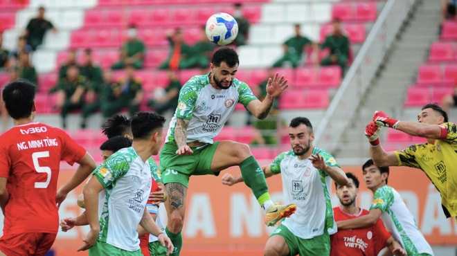 Tối đa 6 ngoại binh cùng xuất hiện trên sân ở V.League 2025/26; Quế Ngọc Hải chia tay CLB Bình Dương