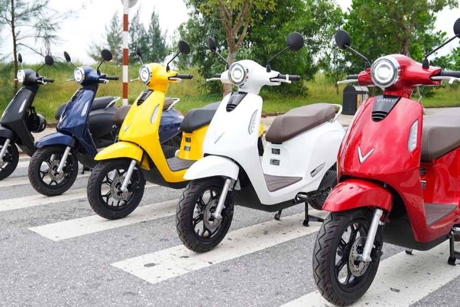 Bảng giá xe máy điện VinFast mới nhất, rẻ hơn xe xăng, đón đầu xu hướng giao thông xanh