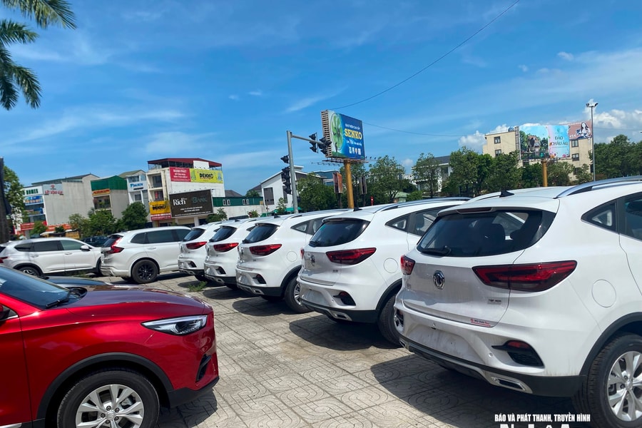 Thị trường ô tô trầm lắng, khuyến mãi 'khủng' vẫn khó kéo khách mua xe