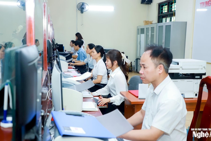 Infographic: 3 chế độ, chính sách cho công chức tự nguyện xin thôi việc