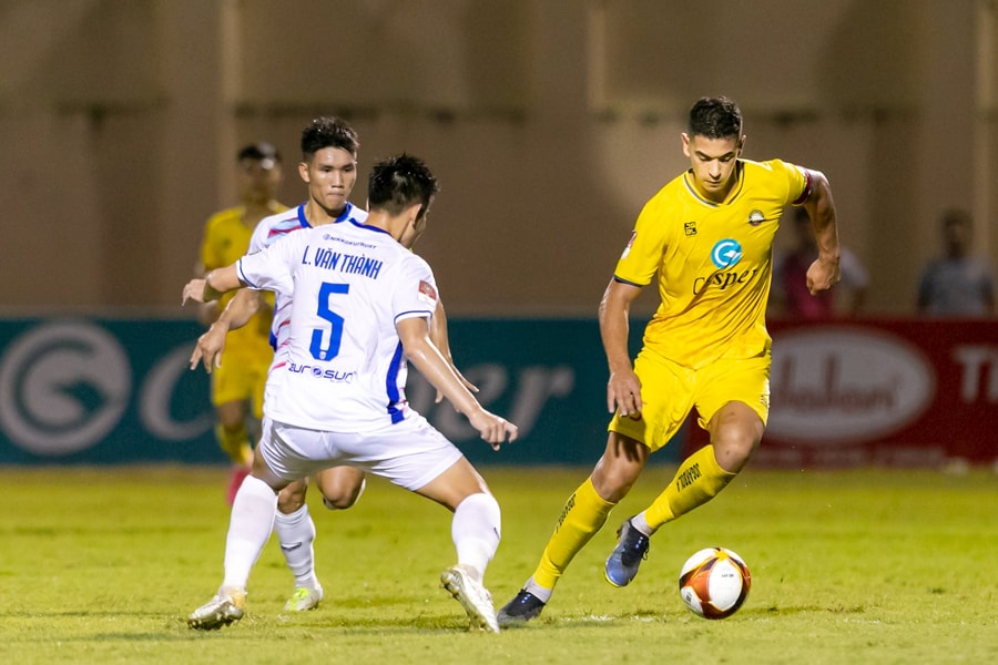 Ngoại binh 'quay xe', Sông Lam Nghệ An lại gặp khó