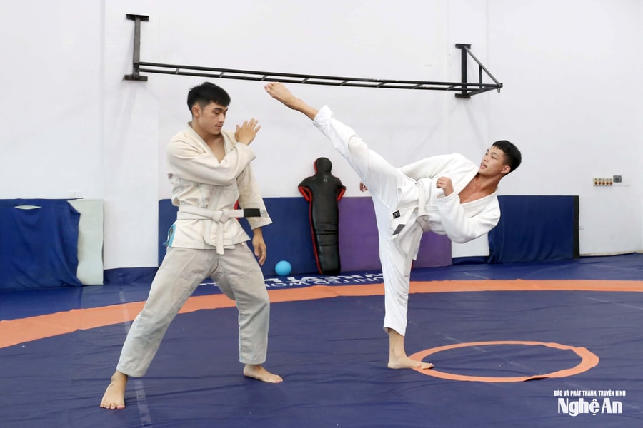 Võ sĩ trẻ Phan Tuấn Anh và hành trình chinh phục loạt Huy chương Vàng Jujitsu cấp Quốc gia