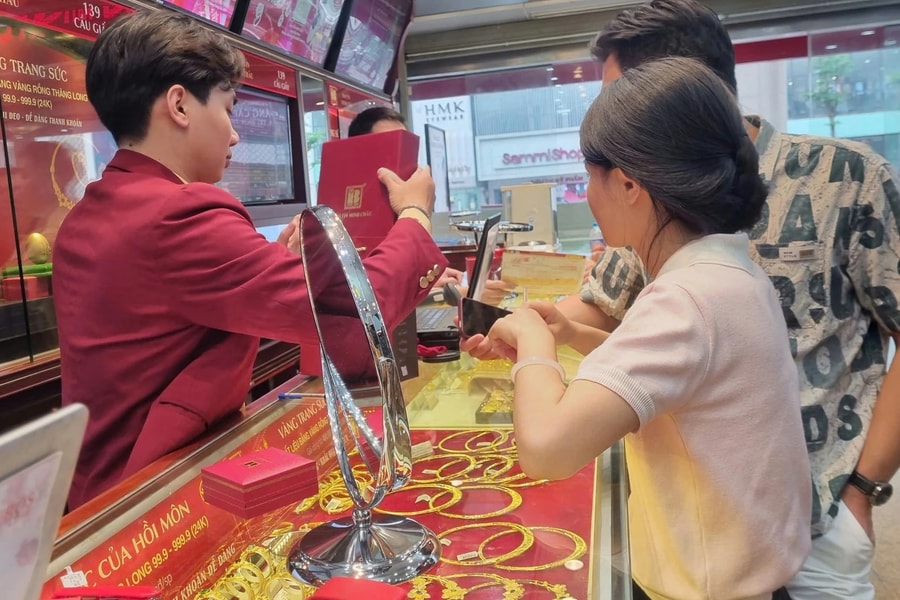 Giá vàng hôm nay 23/7/2025: Giá vàng trong nước và thế giới tăng tiến phá vỡ mức quan trọng