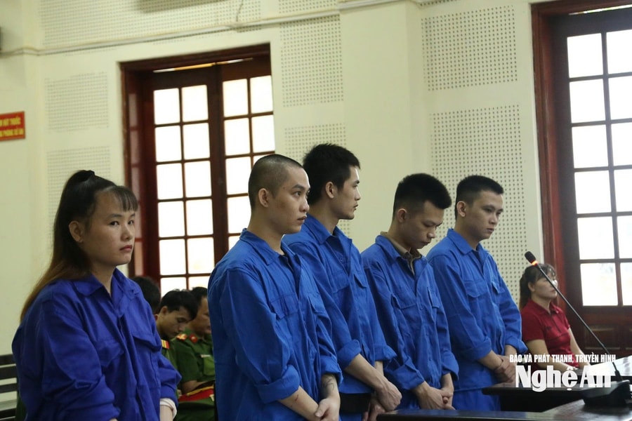 Hạ màn kịch đóng giả gái xinh, 'lừa tình' cụ ông U70 của nhóm đối tượng ở Đặc khu Tam giác vàng