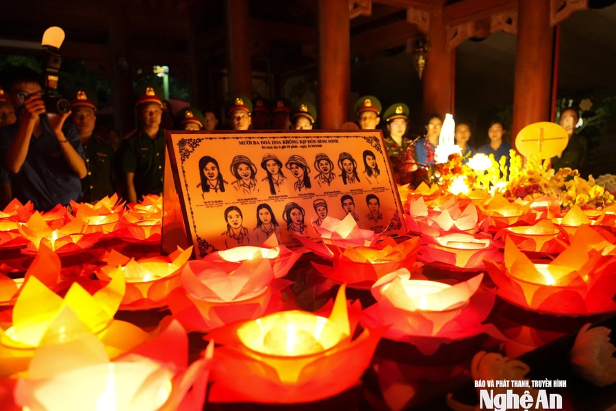 Thắp nến tri ân các anh hùng liệt sĩ tại Truông Bồn