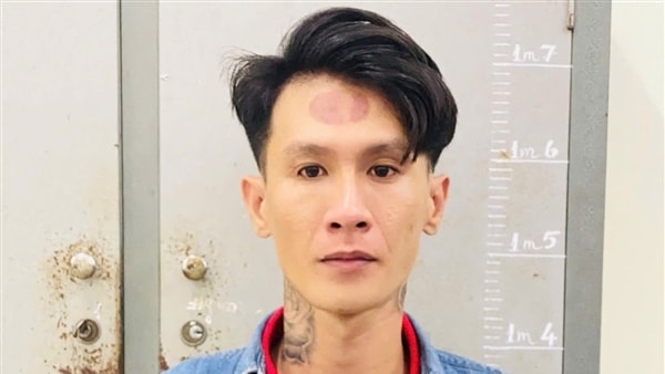 Tạm giữ hình sự thanh niên dùng clip 'nóng' để tống tiền người tình