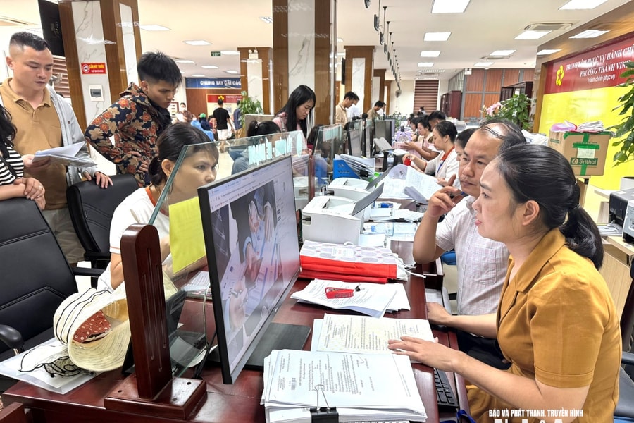 Đưa thủ tục đất đai về xã - Gieo hạt cải cách từ gốc