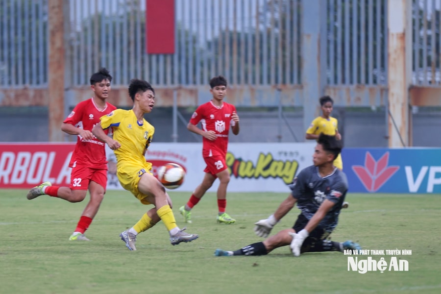 Nhìn lại hành trình của U15 Sông Lam Nghệ An: Thất bại để trưởng thành