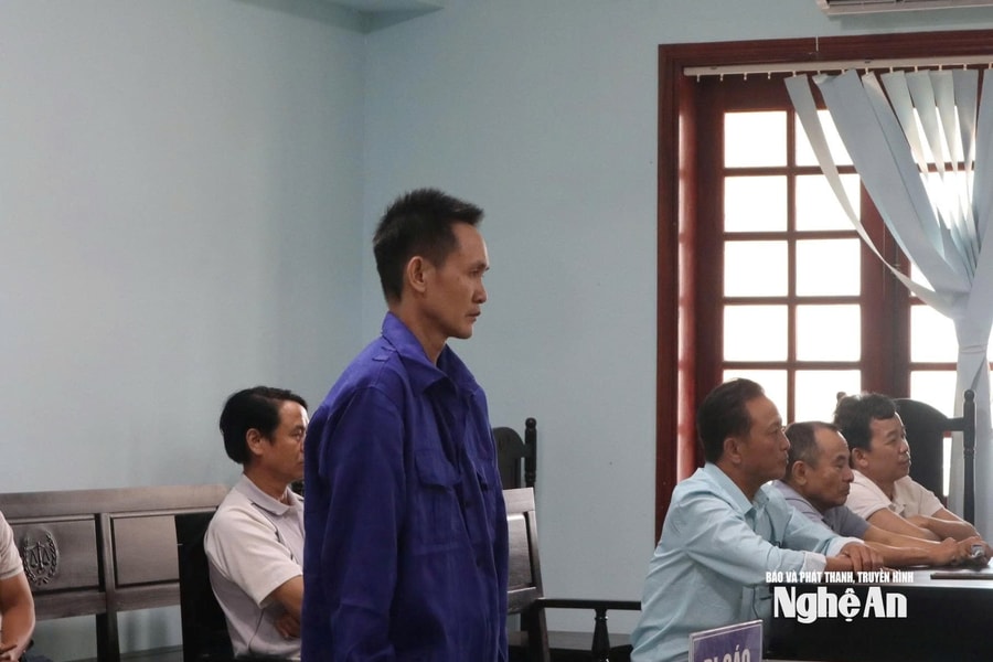 Cuỗm gần 600 chỉ vàng bằng chiêu giả giao dịch, hai đạo chích vượt biên trốn chạy rồi sa lưới tại Lào