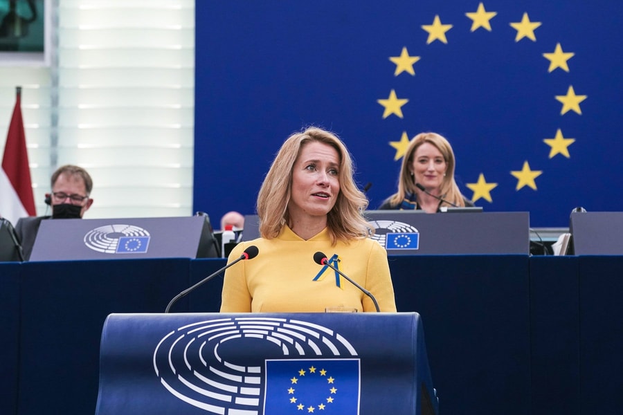 Vừa mừng vừa lo: Phản ứng của EU trước chính sách Ukraine mới của ông Trump