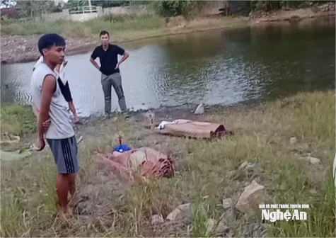 Hai em nhỏ mất tích sau buổi sáng đi chơi, được phát hiện đã tử vong dưới vũng nước gần mỏ đá