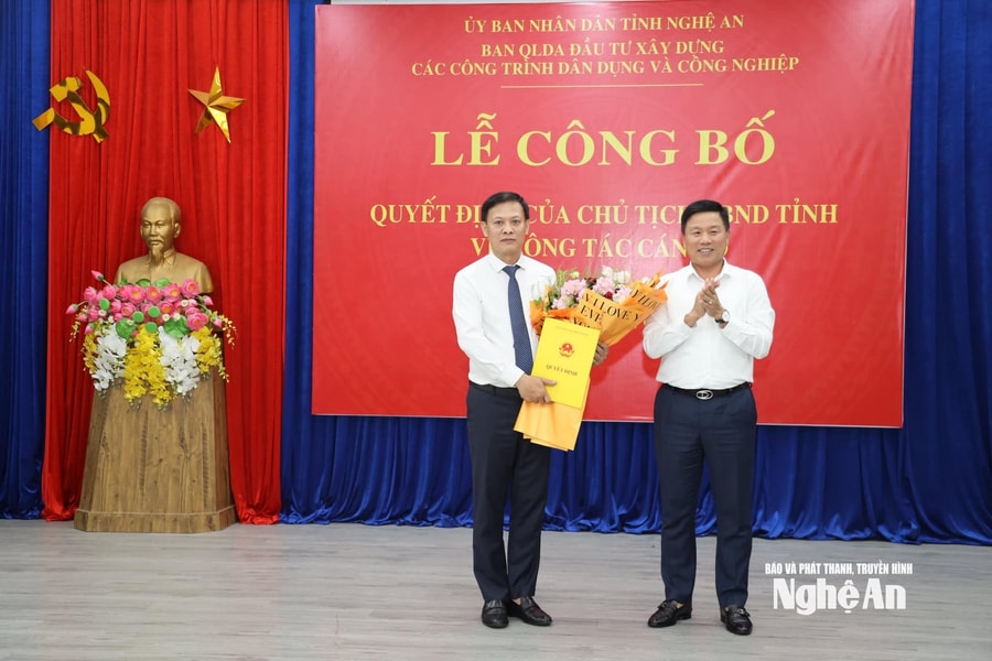 Đồng chí Vương Đình Nhuận giữ chức Giám đốc Ban Quản lý dự án đầu tư xây dựng công trình dân dụng và công nghiệp tỉnh Nghệ An