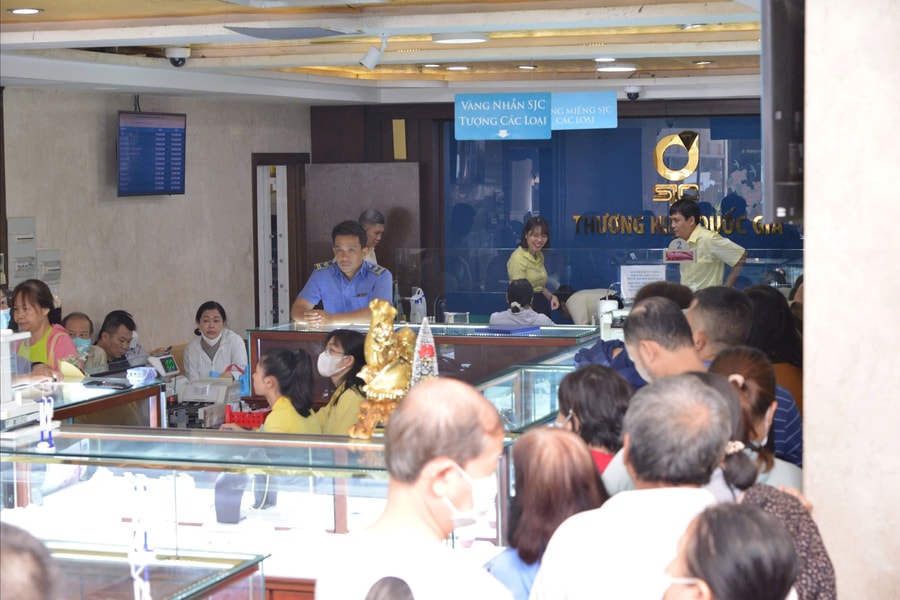 Giá vàng hôm nay 10/8: Giá vàng trong nước và thế giới tăng mạnh nhưng sẽ giảm nhẹ trong tuần tới