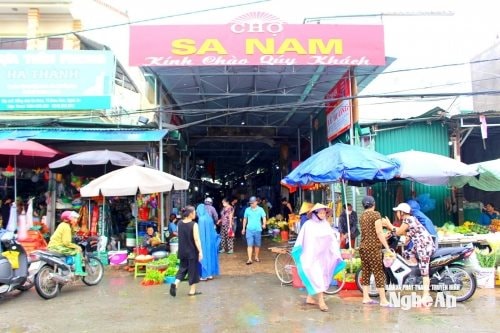 Sớm chấn chỉnh tình trạng lộn xộn tại khu vực chợ Sa Nam
