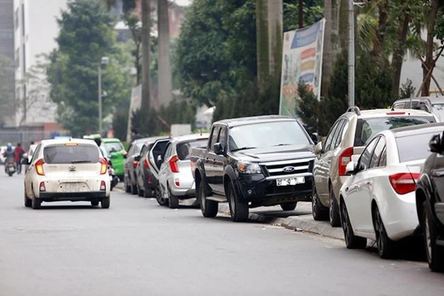 Lỗi dừng, đỗ xe trên vỉa hè bị xử phạt như thế nào?