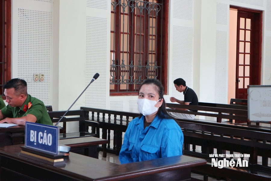 Nữ 'giám đốc rởm' lừa tiền đưa người đi xuất khẩu lao động, du lịch giá rẻ, tỷ lệ thành công cao