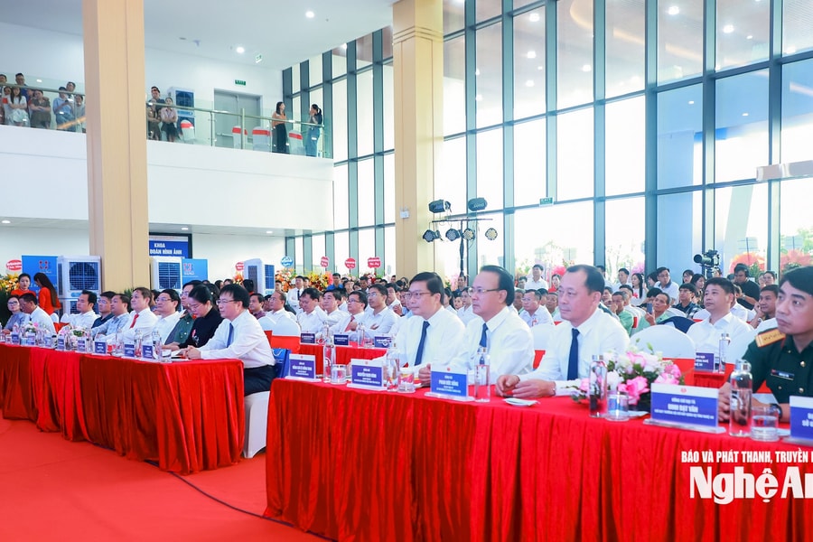 Bệnh viện Ung bướu Nghệ An giai đoạn 2 khánh thành cùng các công trình trọng điểm trên cả nước