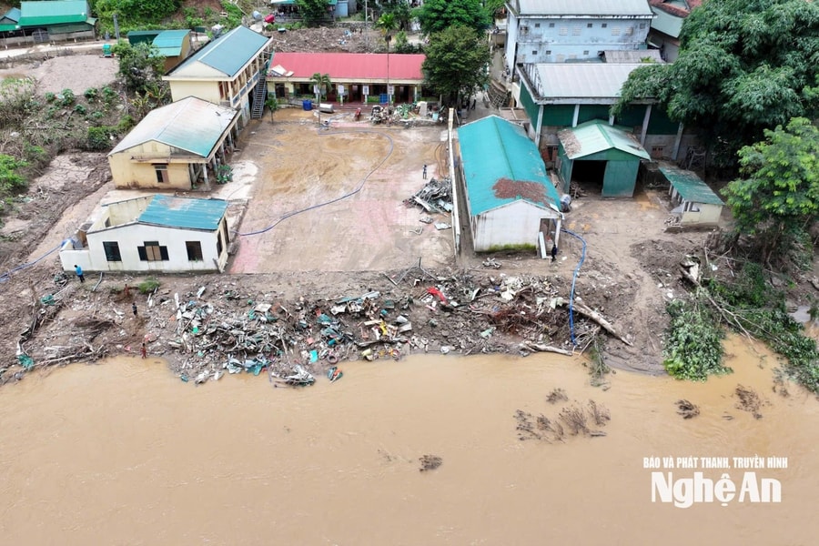 Vùng lũ Mường Típ chạy đua với thời gian, khắc phục hậu quả lũ lụt để giáo viên, học sinh an tâm bước vào năm học mới