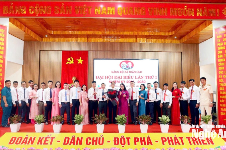 Phát huy truyền thống anh hùng, phấn đấu xây dựng xã Thần Lĩnh trở thành điểm sáng về công nghiệp của tỉnh