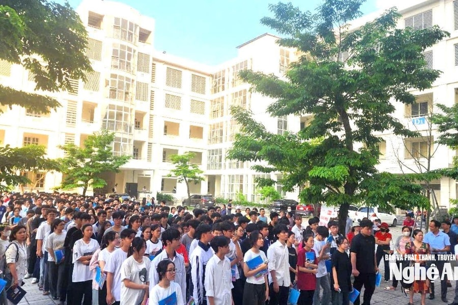 Ngành Sư phạm Lịch sử của trường Đại học Vinh có điểm chuẩn cao nhất với 28,40 điểm