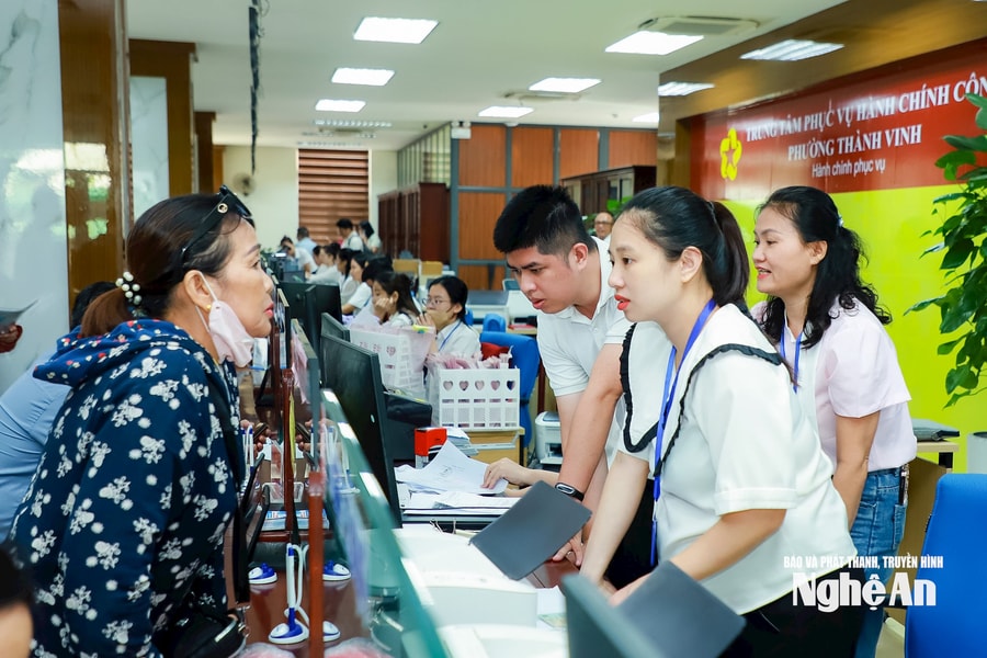 Chủ tịch UBND tỉnh Nghệ An: Rà soát, điều chuyển, cơ cấu lại cán bộ, công chức cấp xã ‘đúng người, đúng việc, đúng chuyên môn, nghiệp vụ’