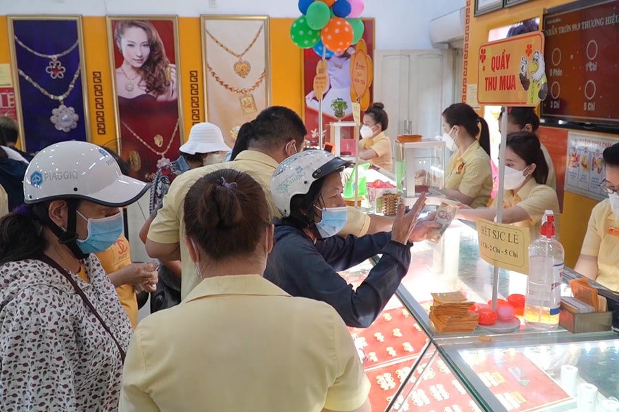 Giá vàng chiều nay 24/8/2025: Tăng giá kỷ lục