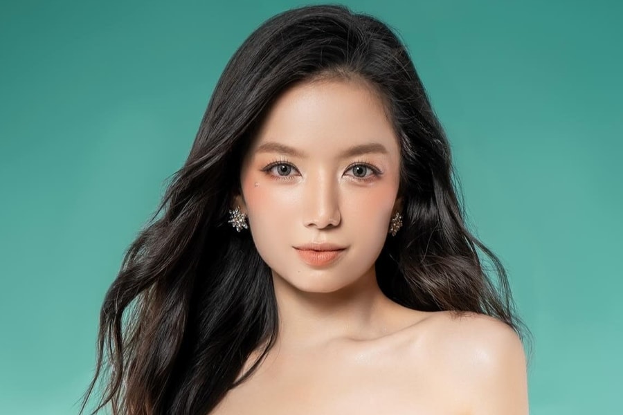 Nhan sắc đời thực trái ngược trên phim của cô lái đò gây sốt trong 'Mưa đỏ'