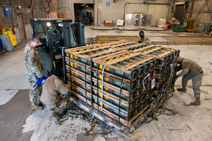 Ukraine có nhận được 2 tỷ USD theo chương trình mua sắm vũ khí của Mỹ?