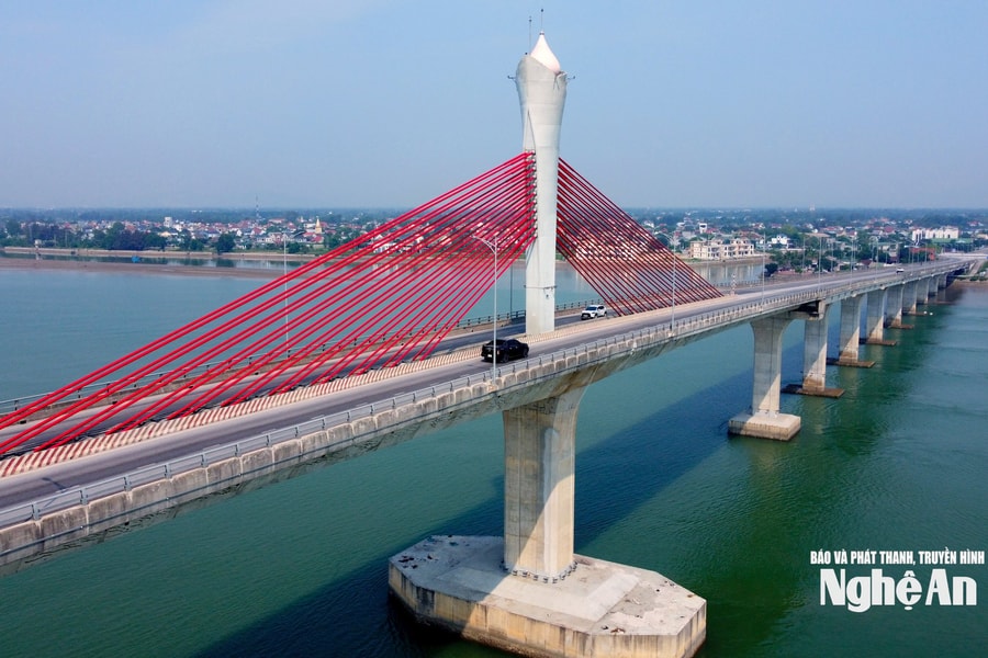 Cấm các phương tiện đi qua cầu Cửa Hội từ 6h ngày 25/8