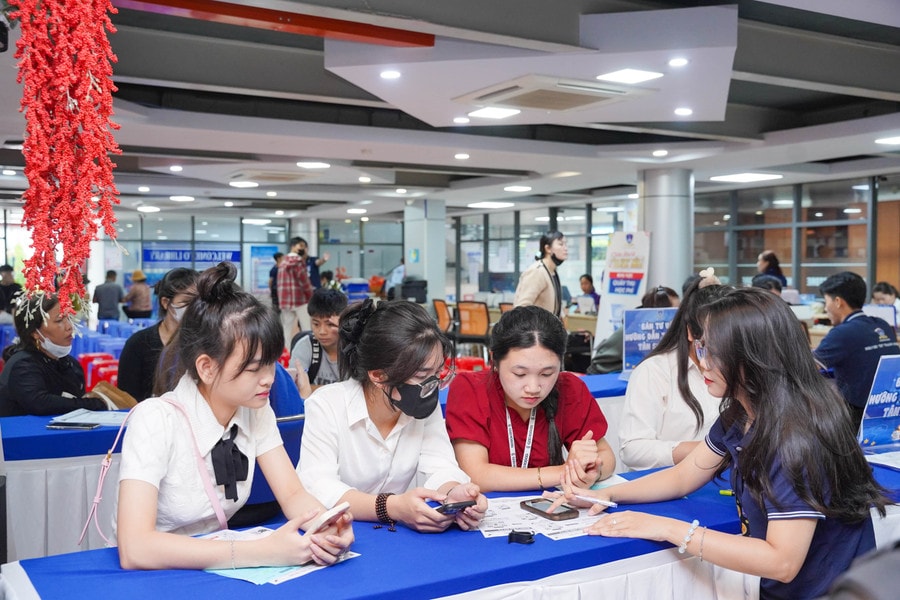 Bộ GD-ĐT: Thí sinh đủ điều kiện trúng tuyển chắc chắn được thông báo kịp thời để nhập học đúng thời hạn