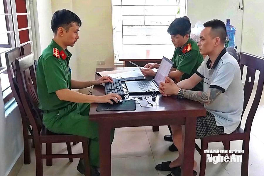 Bắt đối tượng cầm đầu băng nhóm giả danh cán bộ tư pháp, lừa đảo, chiếm đoạt hơn 200 tỷ đồng khi đang lẩn trốn tại Campuchia