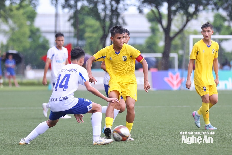 5 cầu thủ Sông Lam Nghệ An được triệu tập vào đội tuyển U17 Việt Nam chuẩn bị cho vòng loại U17 châu Á 2026