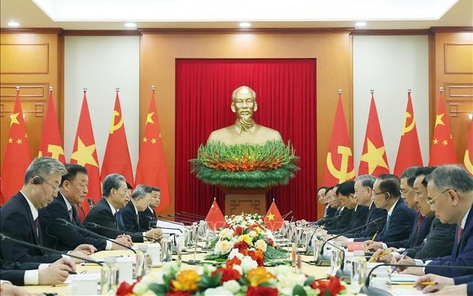 Tổng Bí thư Tô Lâm tiếp Ủy viên Trưởng Nhân đại toàn quốc Trung Quốc Triệu Lạc Tế